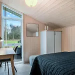 Lovely With Wilderness Bath And Space For 8 People Tatil Evi Pandrup