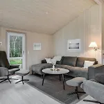 Tatil Evi Lovely With Wilderness Bath And Space For 8 People Pandrup