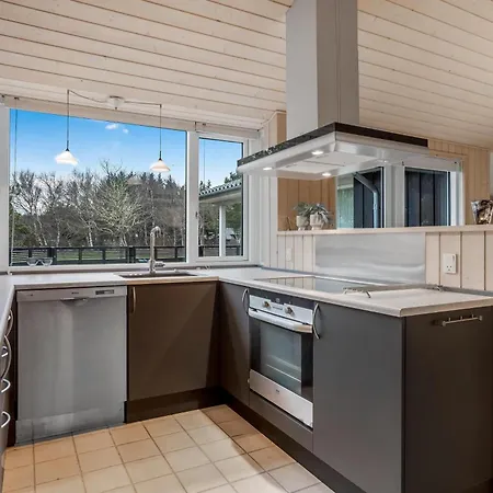 Tatil Evi Lovely With Wilderness Bath And Space For 8 People Pandrup