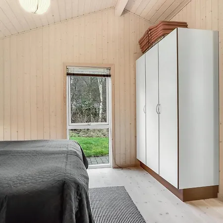 Lovely With Wilderness Bath And Space For 8 People, Dom wakacyjny Pandrup