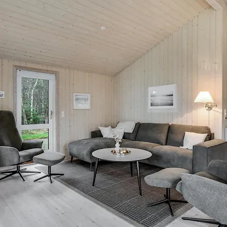 Casa de Férias Lovely With Wilderness Bath And Space For 8 People Pandrup