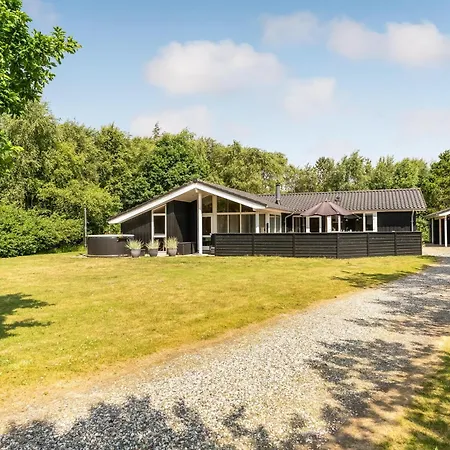 Lovely With Wilderness Bath And Space For 8 People * Pandrup
