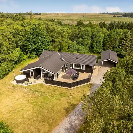 Lovely With Wilderness Bath And Space For 8 People, Dom wakacyjny Pandrup