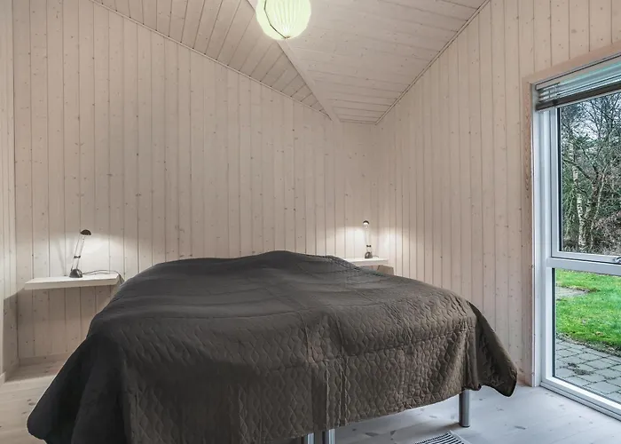 Lovely With Wilderness Bath And Space For 8 People *